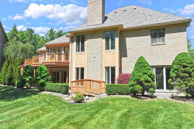 5500 Crystal Creek Lane, Washington Twp, MI 48094
