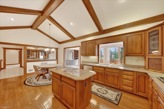 5500 Crystal Creek Lane, Washington Twp, MI 48094
