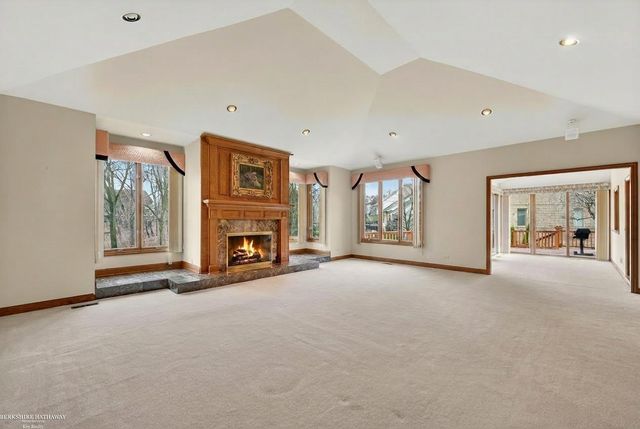 5500 Crystal Creek Lane, Washington Twp, MI 48094