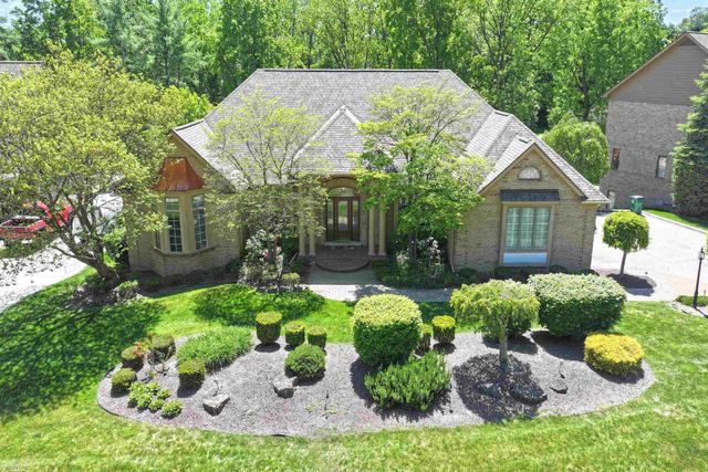 5500 Crystal Creek Lane, Washington Twp, MI 48094