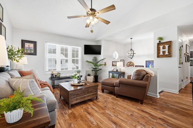 23 Morning Glory, Winfield, WV 25213