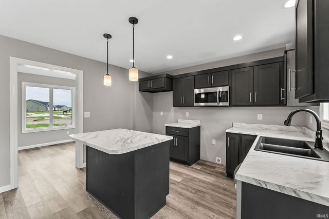 814 Lagonda Trail, Fort Wayne, IN 46818