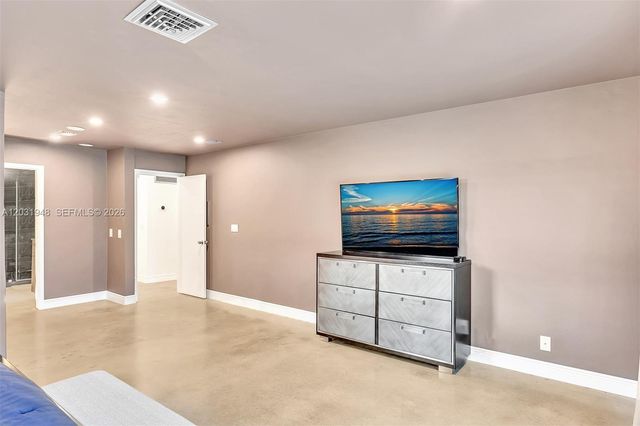 5602 S Travelers Palm Lane, Tamarac, FL 33319