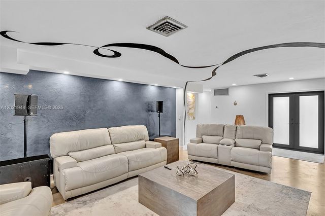 5602 S Travelers Palm Lane, Tamarac, FL 33319