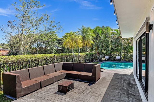 5602 S Travelers Palm Lane, Tamarac, FL 33319