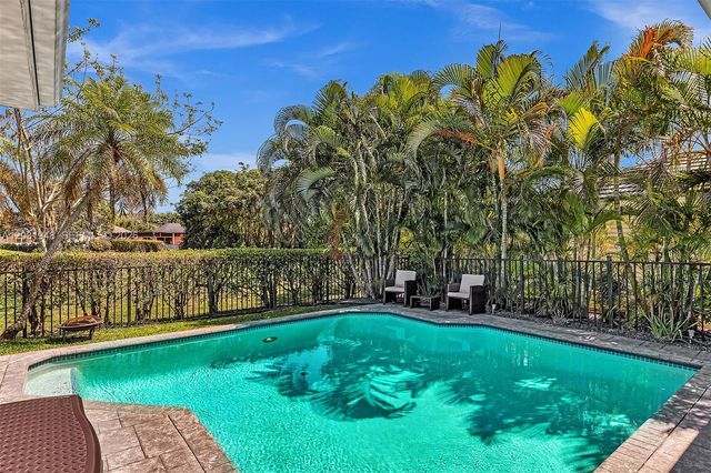 5602 S Travelers Palm Lane, Tamarac, FL 33319