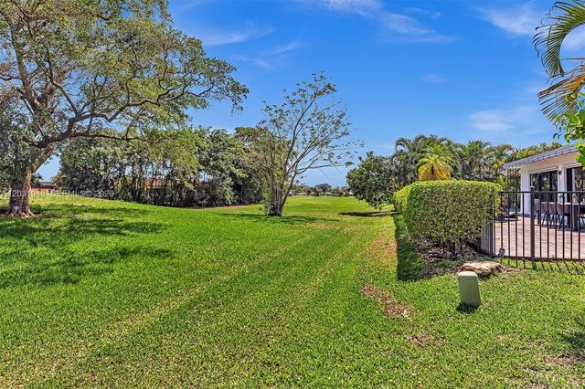 5602 S Travelers Palm Lane, Tamarac, FL 33319