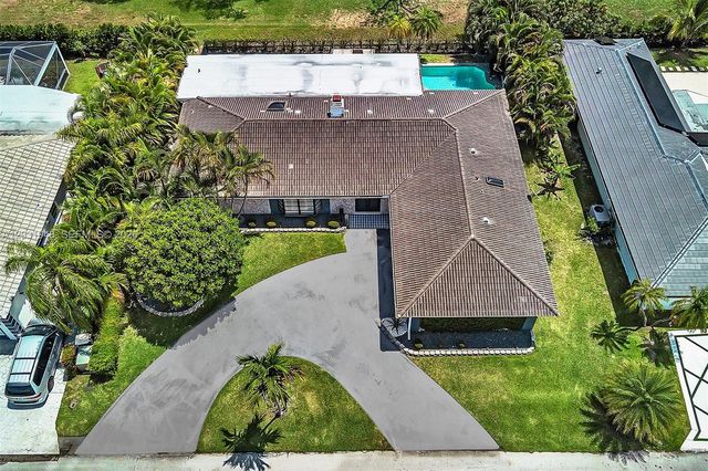 5602 S Travelers Palm Lane, Tamarac, FL 33319