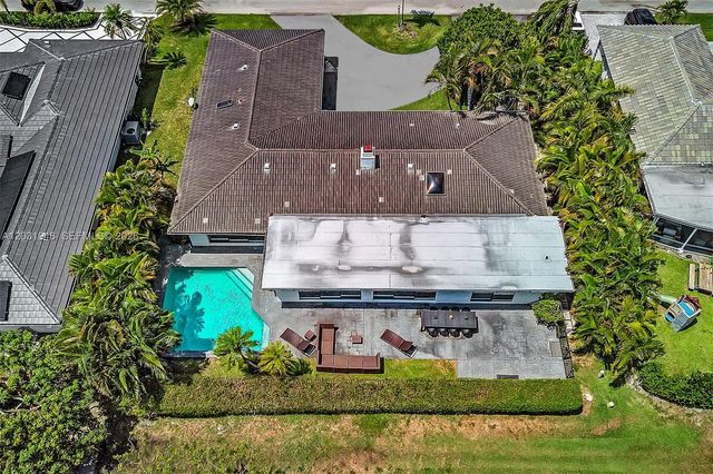 5602 S Travelers Palm Lane, Tamarac, FL 33319