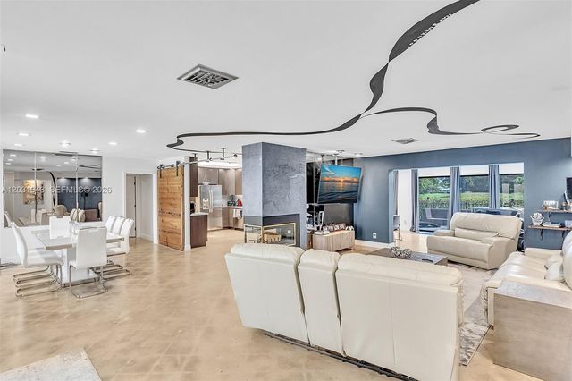 5602 S Travelers Palm Lane, Tamarac, FL 33319