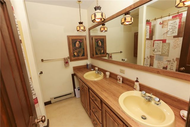 112 Alkim Dr, Centerville, PA 15417