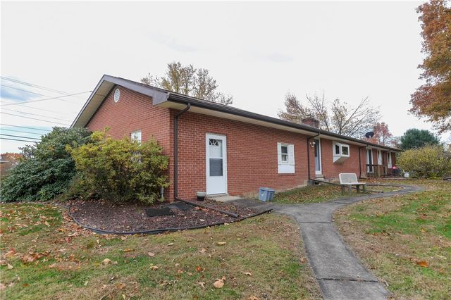 112 Alkim Dr, Centerville, PA 15417