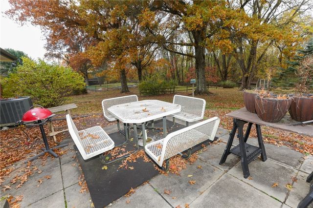 112 Alkim Dr, Centerville, PA 15417