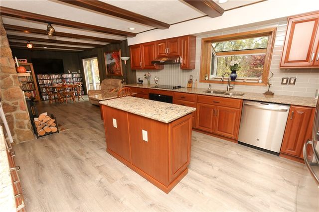 112 Alkim Dr, Centerville, PA 15417