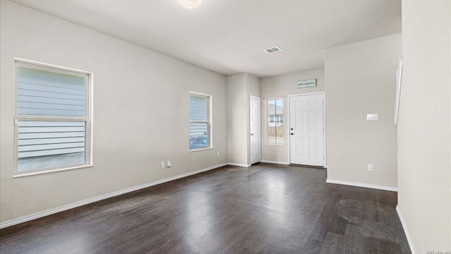 5915 POOLSIDE PARK, Converse, TX 78109