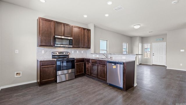 5915 POOLSIDE PARK, Converse, TX 78109