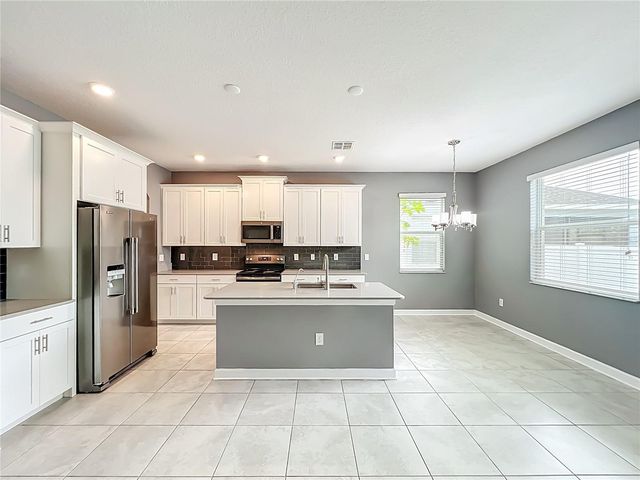 9226 CUT SHOT DRIVE, Winter Garden, FL 34787