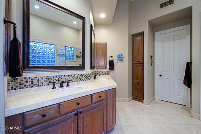 6248 E DUSTY COYOTE Circle, Scottsdale, AZ 85266