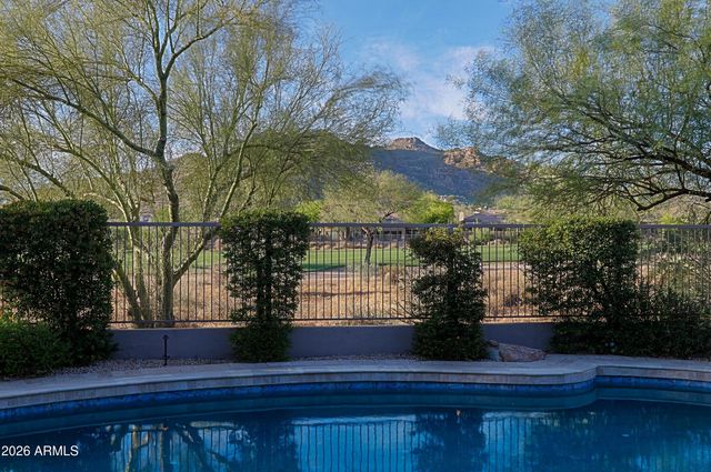 6248 E DUSTY COYOTE Circle, Scottsdale, AZ 85266