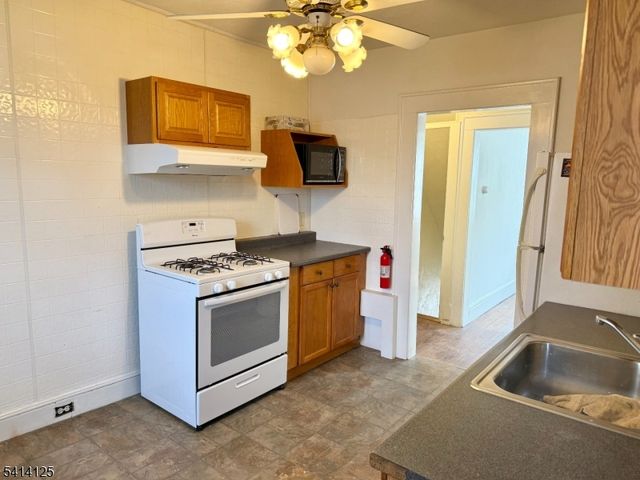 25 Newark Pompton Tpke, Wayne Twp., NJ 07470