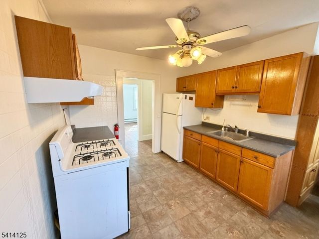 25 Newark Pompton Tpke, Wayne Twp., NJ 07470