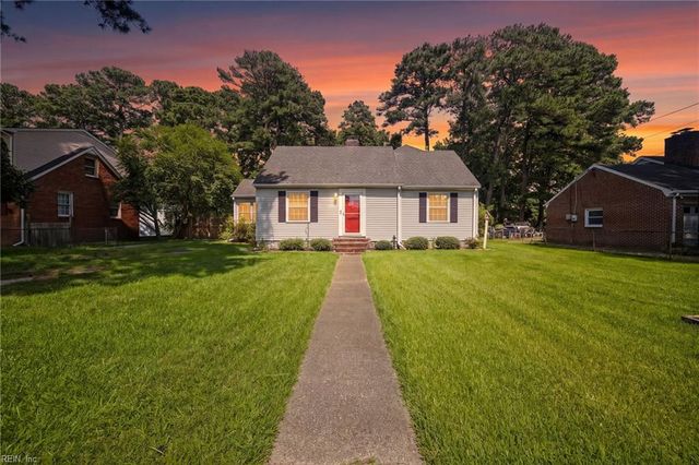 221 Cypress RD, Portsmouth, VA 23701
