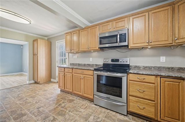 221 Cypress RD, Portsmouth, VA 23701