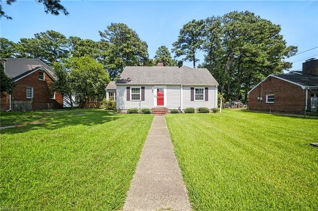 221 Cypress RD, Portsmouth, VA 23701