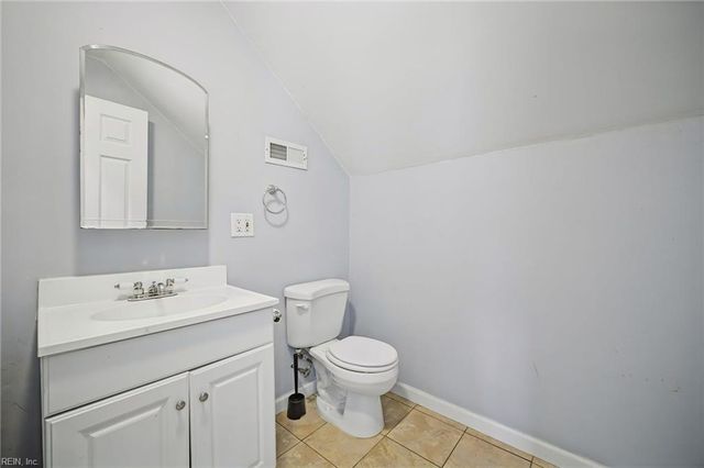 221 Cypress RD, Portsmouth, VA 23701