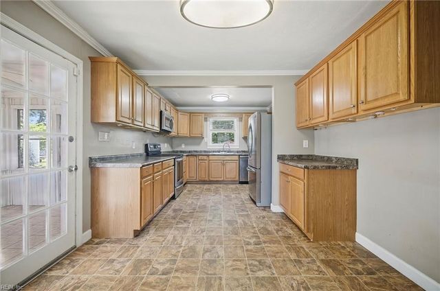 221 Cypress RD, Portsmouth, VA 23701