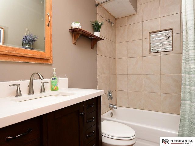 509 N 73 Street, Lincoln, NE 68505
