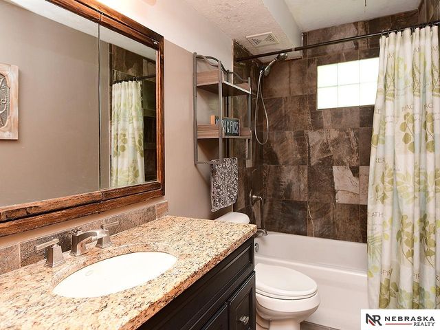 509 N 73 Street, Lincoln, NE 68505