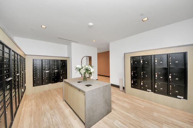 1711 Allen Parkway 2207, Houston, TX 77019