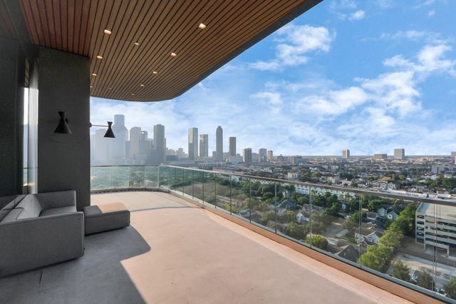 1711 Allen Parkway 2207, Houston, TX 77019