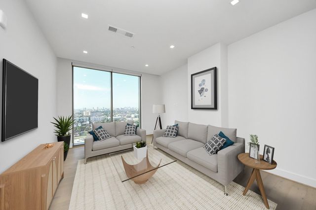 1711 Allen Parkway 2207, Houston, TX 77019