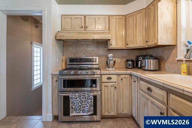 1175 Chelsea Av NW, Salem, OR 97304