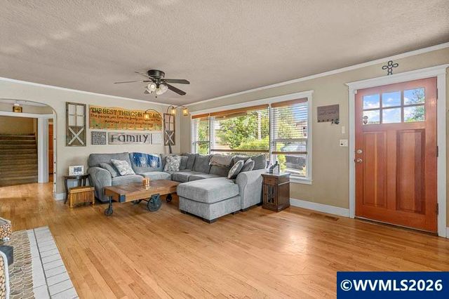 1175 Chelsea Av NW, Salem, OR 97304