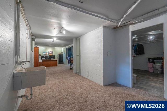 1175 Chelsea Av NW, Salem, OR 97304