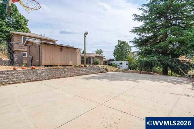 1175 Chelsea Av NW, Salem, OR 97304