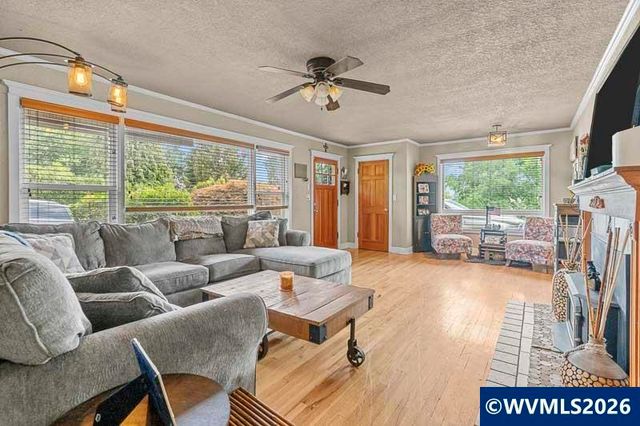 1175 Chelsea Av NW, Salem, OR 97304