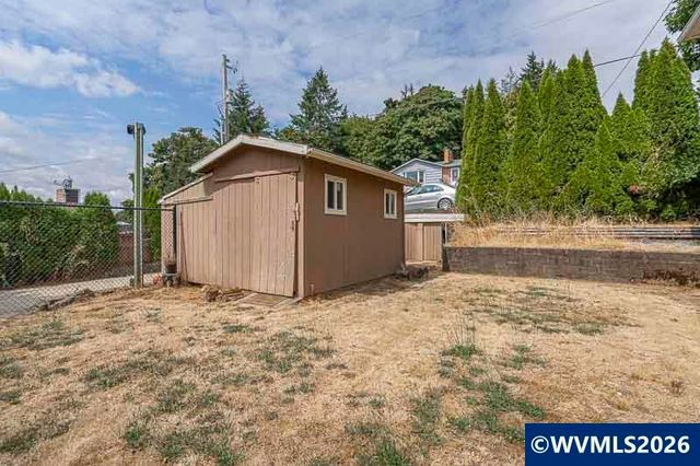 1175 Chelsea Av NW, Salem, OR 97304