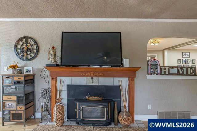 1175 Chelsea Av NW, Salem, OR 97304