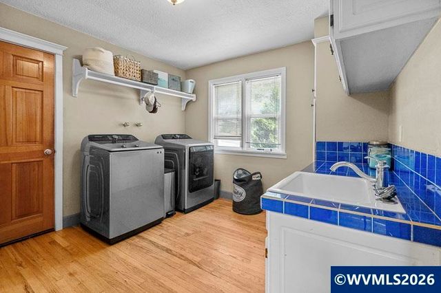 1175 Chelsea Av NW, Salem, OR 97304