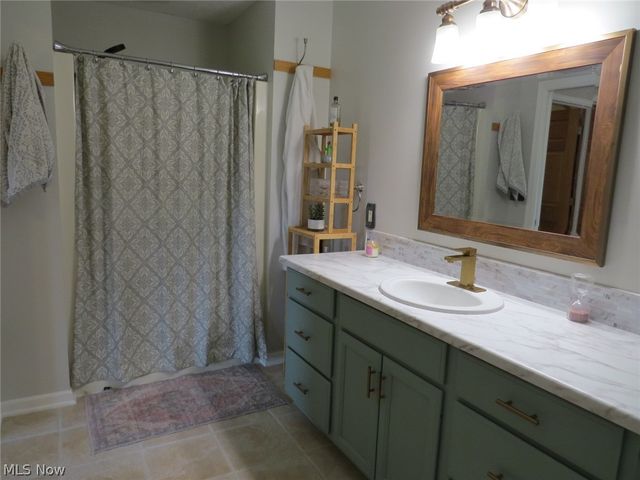 8566 Chatham Road, Medina, OH 44256