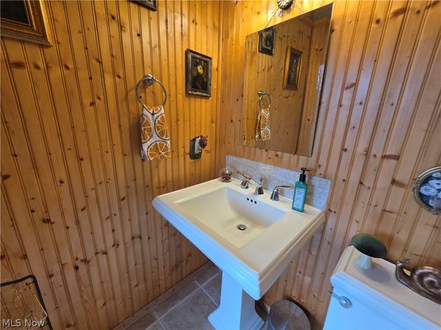 8566 Chatham Road, Medina, OH 44256