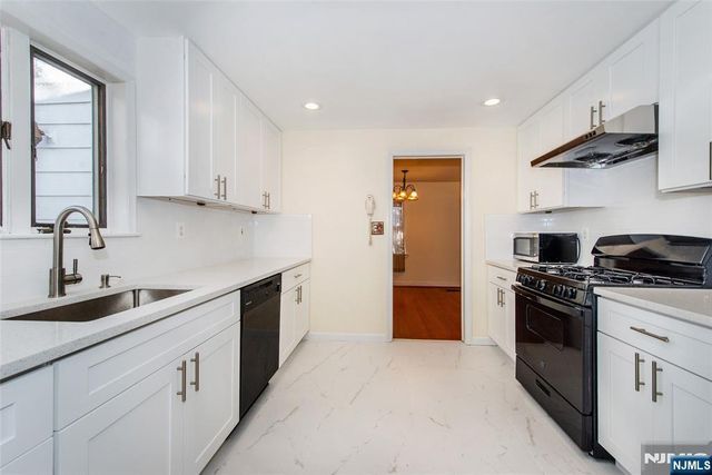 93 Elycroft Parkway, Rutherford, NJ 07070