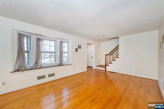 93 Elycroft Parkway, Rutherford, NJ 07070