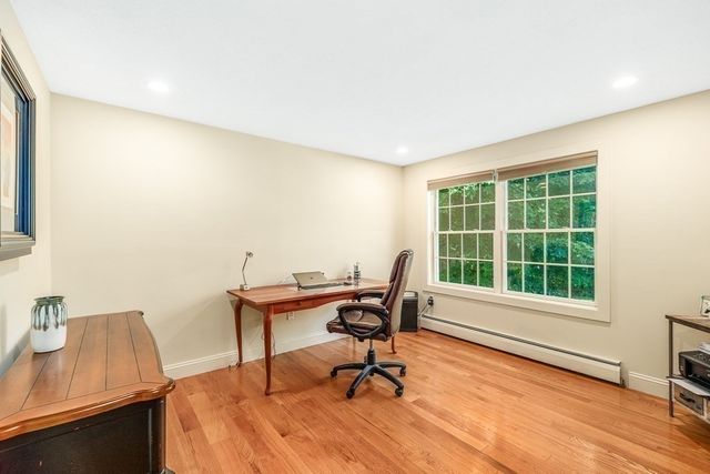 44 Warren St, Georgetown, MA 01833