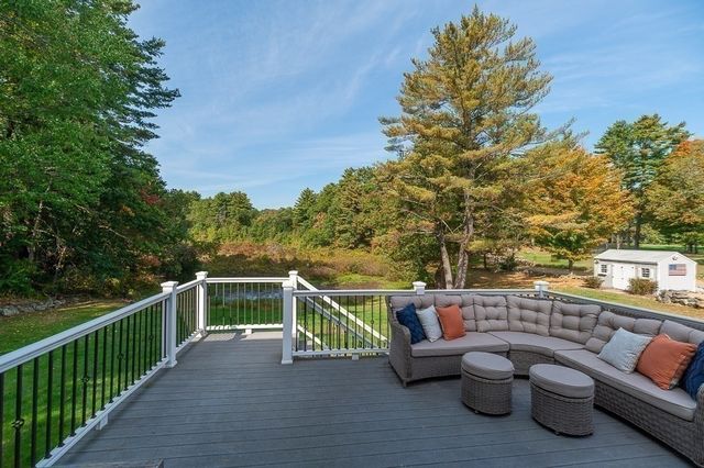 44 Warren St, Georgetown, MA 01833