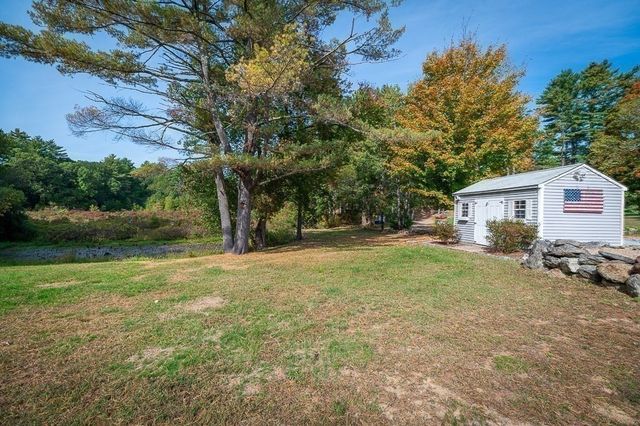 44 Warren St, Georgetown, MA 01833